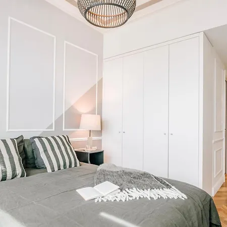 Appartamento Brulle - 2 Bedrooms, Gym And Pool In Arroios